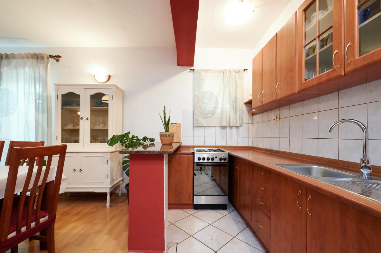 Guesthouse Aria Trogir Buitenkant foto