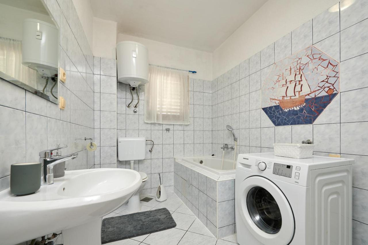 Guesthouse Aria Trogir Buitenkant foto