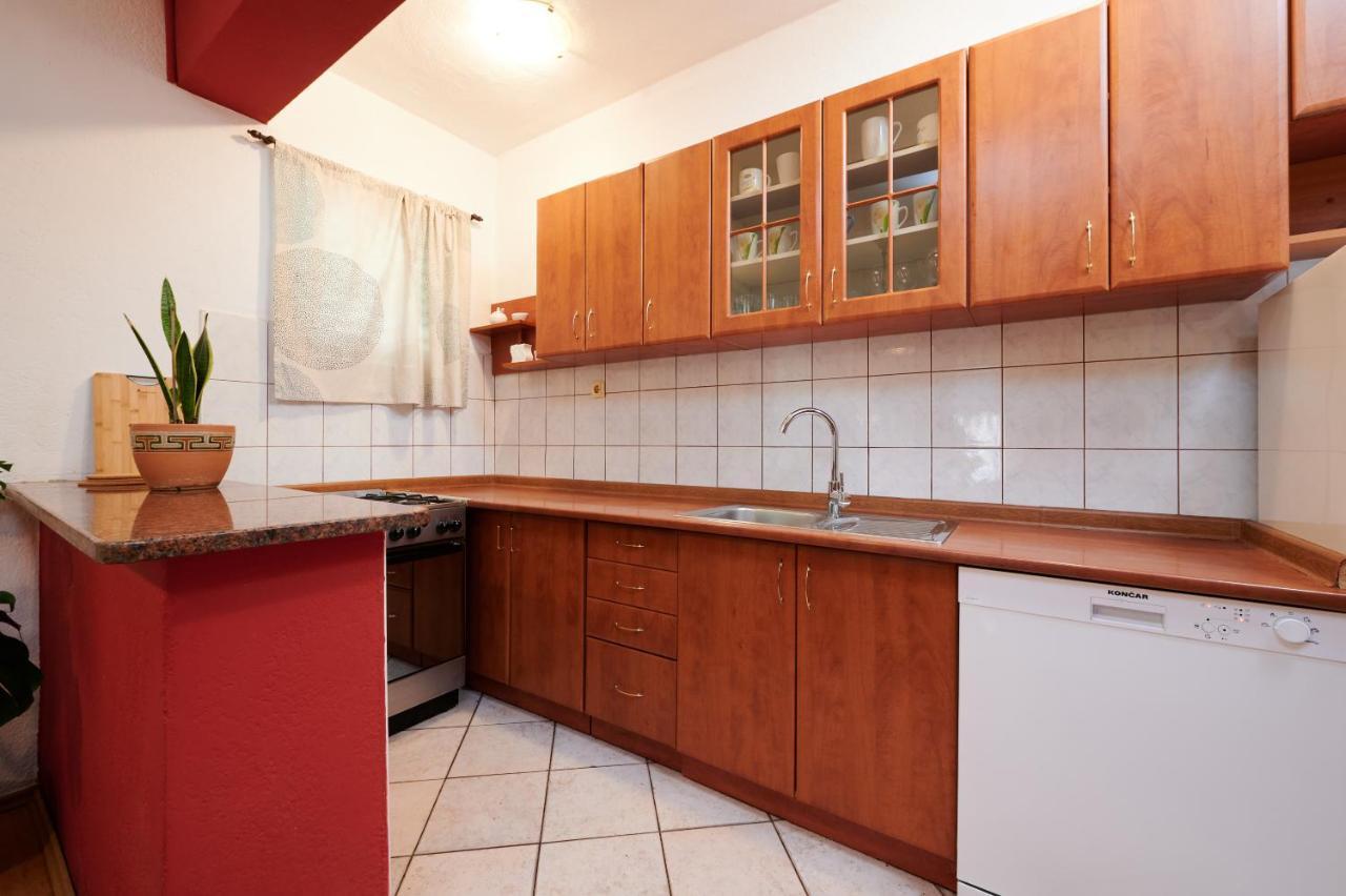 Guesthouse Aria Trogir Buitenkant foto